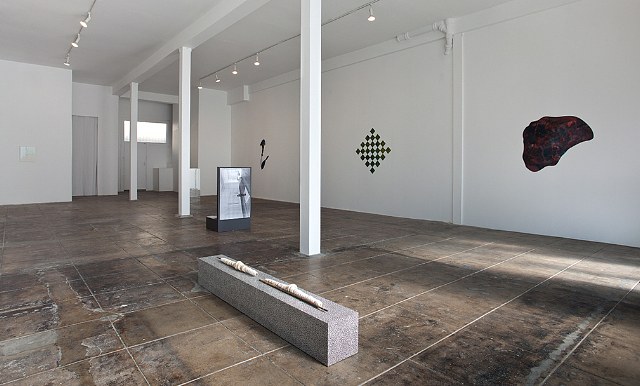 Cheyney Thompson, Memphis, Pedestals, Chronochromes, Subincision, Papua New Guinea, /Macaire/, Motif at Overduin and Kite, photo 2