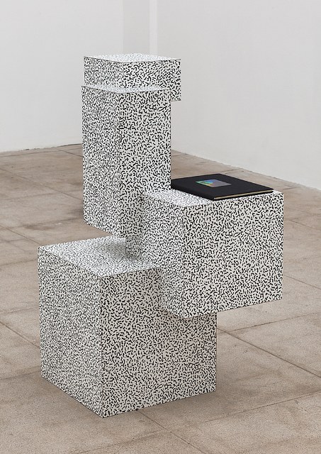 Cheyney Thompson, Memphis, Pedestals, Chronochromes, Subincision, Papua New Guinea, /Macaire/, Motif at Overduin and Kite, photo 14