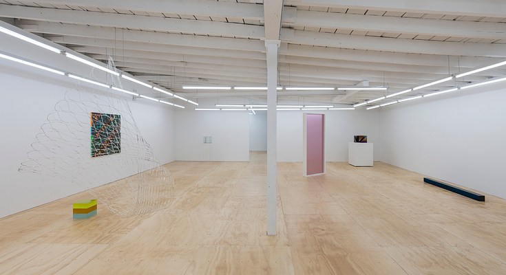 Image 4 of 32