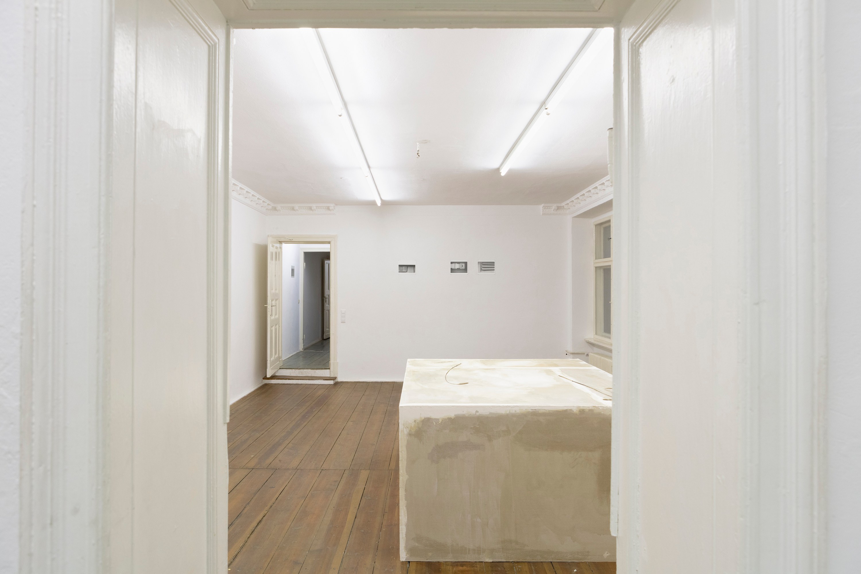 Tolia Astakhishvili, Mark Barker, Co Westerik, The Main Entrance at Shahin Zarinbal, photo 2
