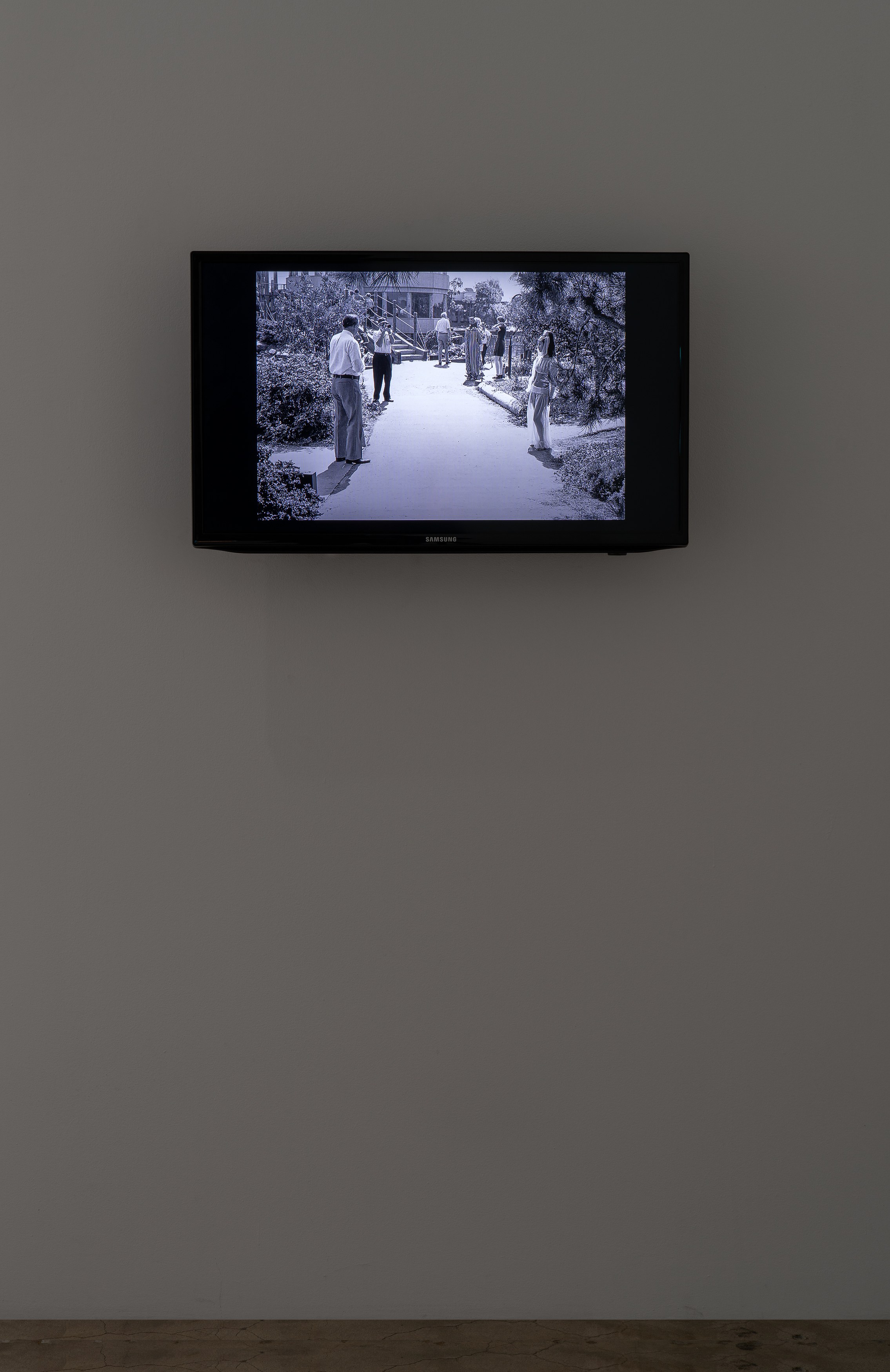 Fred Lonidier, Untitled at Michael Benevento Gallery, photo 4