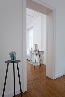 Image 2 of 8