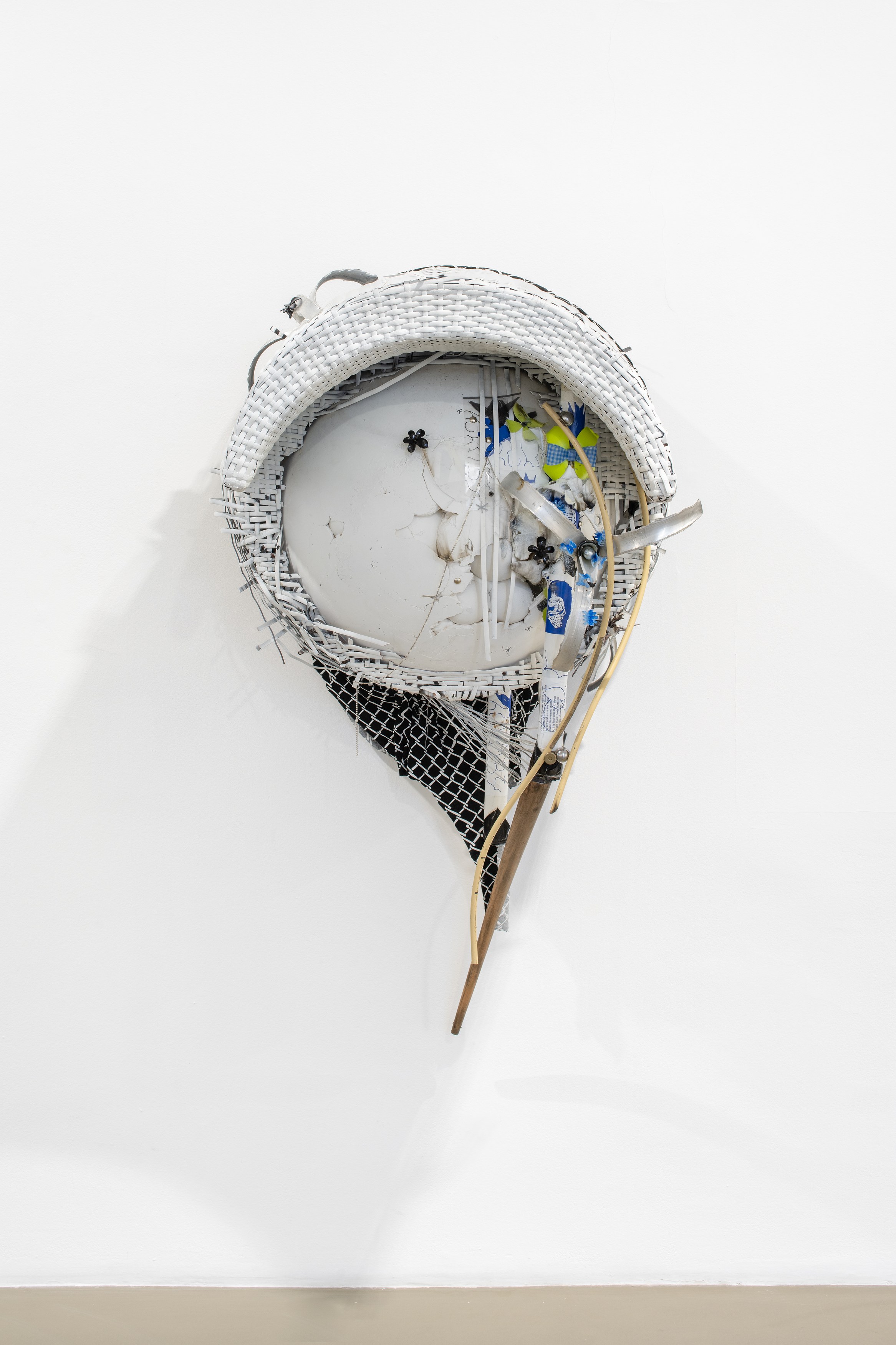 Je suis la chaise, Je suis la chaise at Galerie Chantal Crousel, photo 7