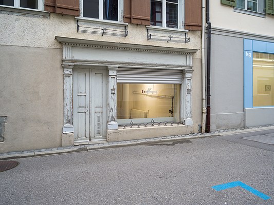 Image 1 of 33
