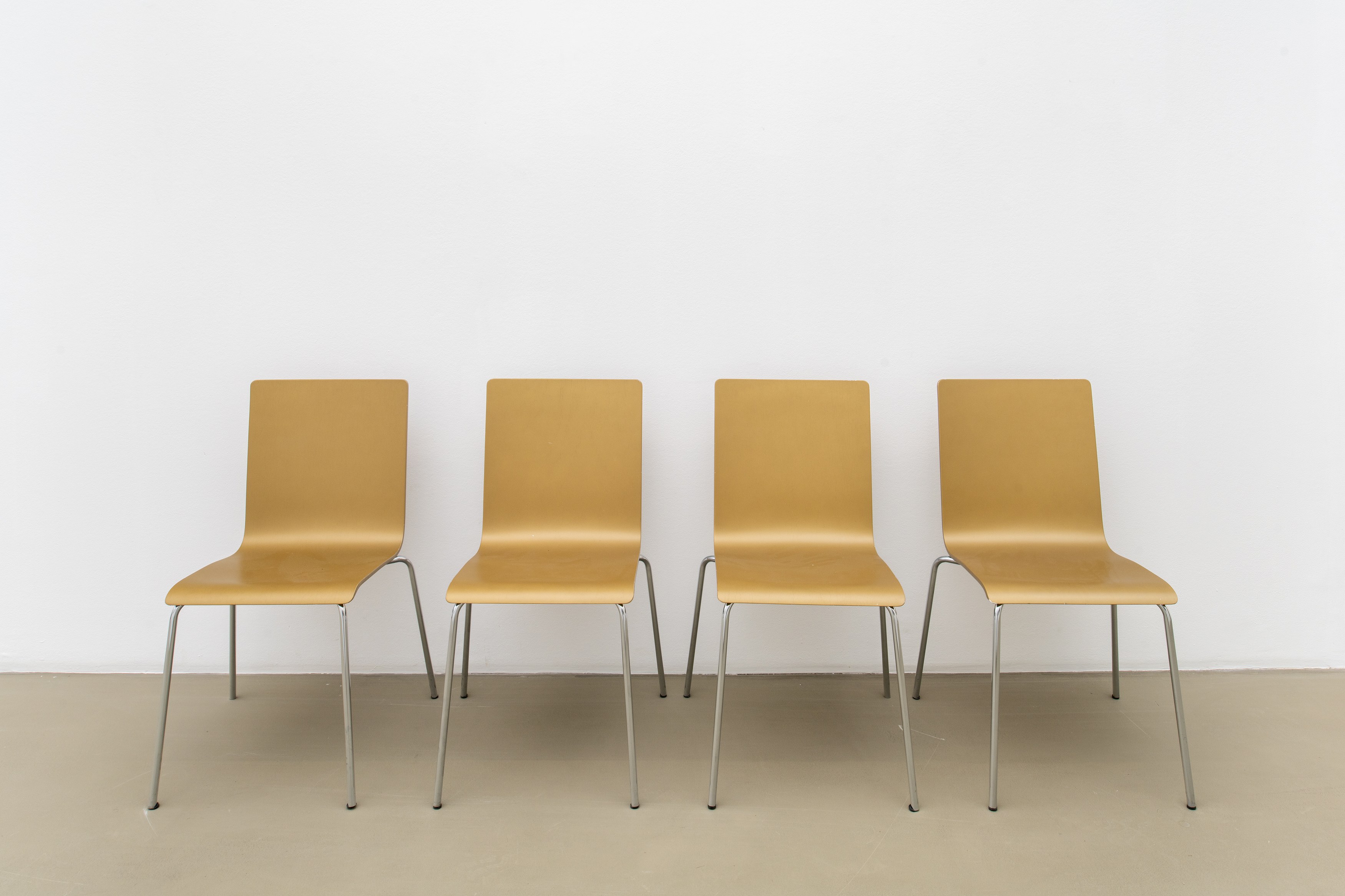 Je suis la chaise, Je suis la chaise at Galerie Chantal Crousel, photo 15