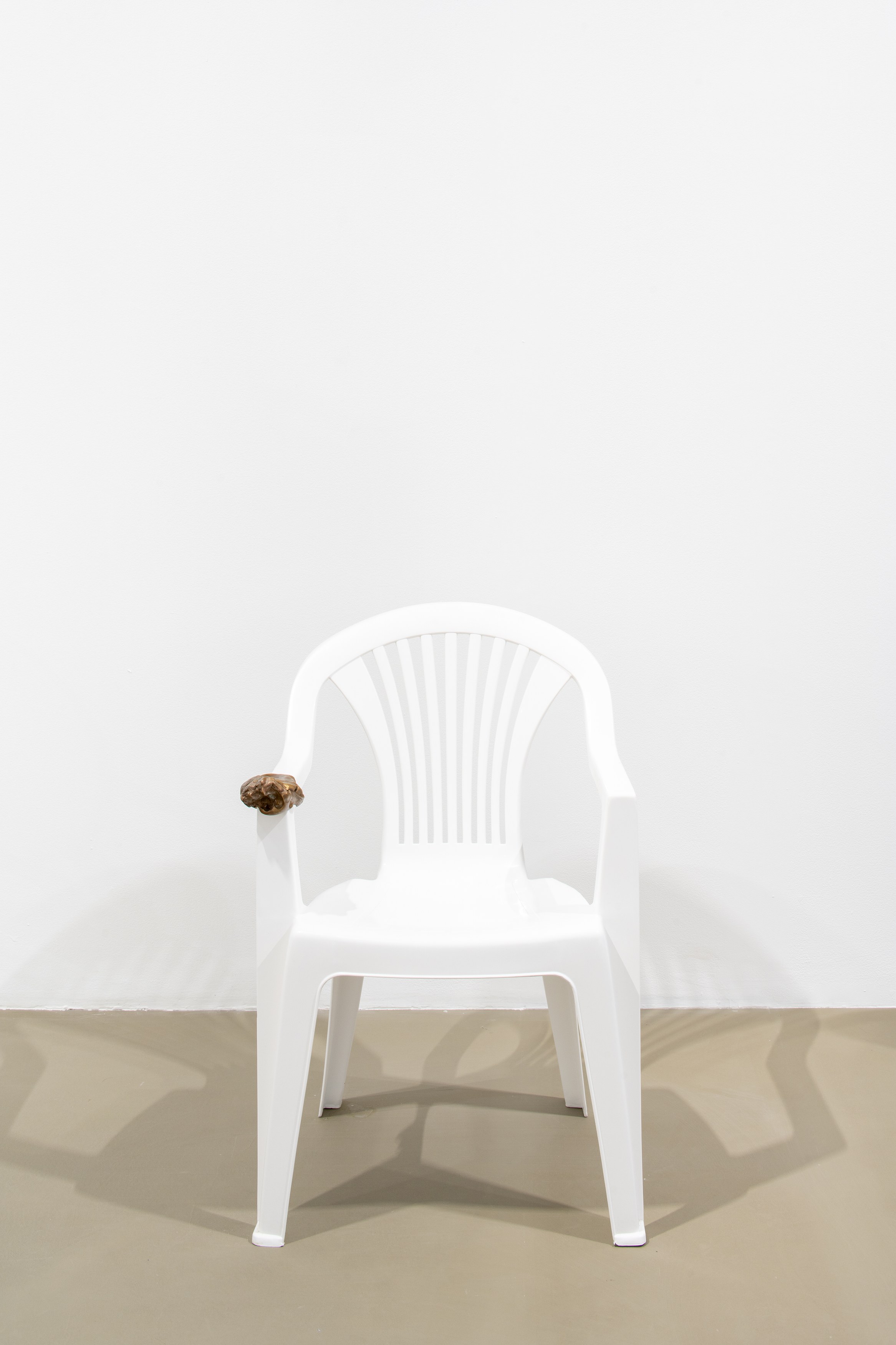 Je suis la chaise, Je suis la chaise at Galerie Chantal Crousel, photo 16