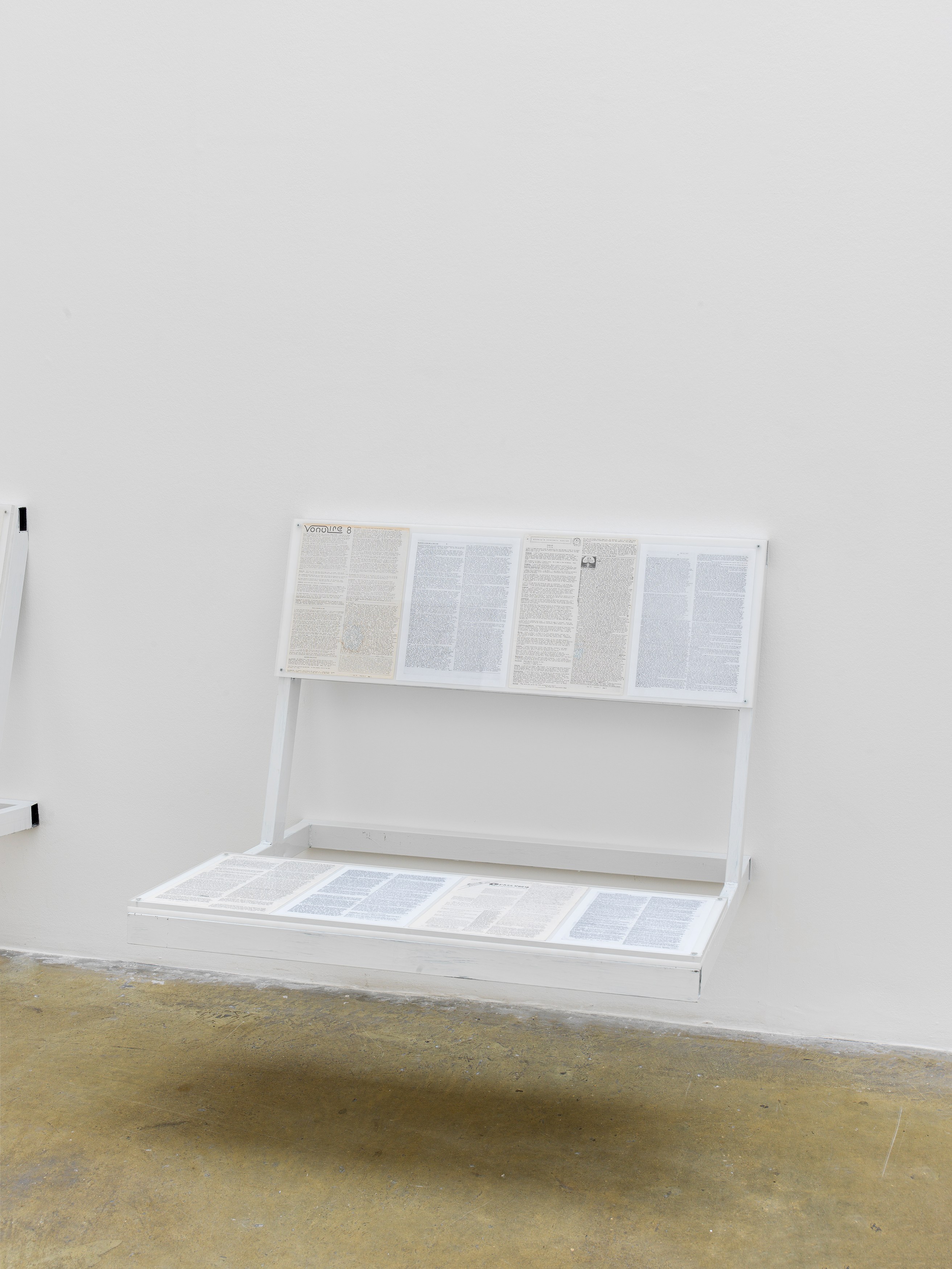 Je suis la chaise, Je suis la chaise at Galerie Chantal Crousel, photo 20