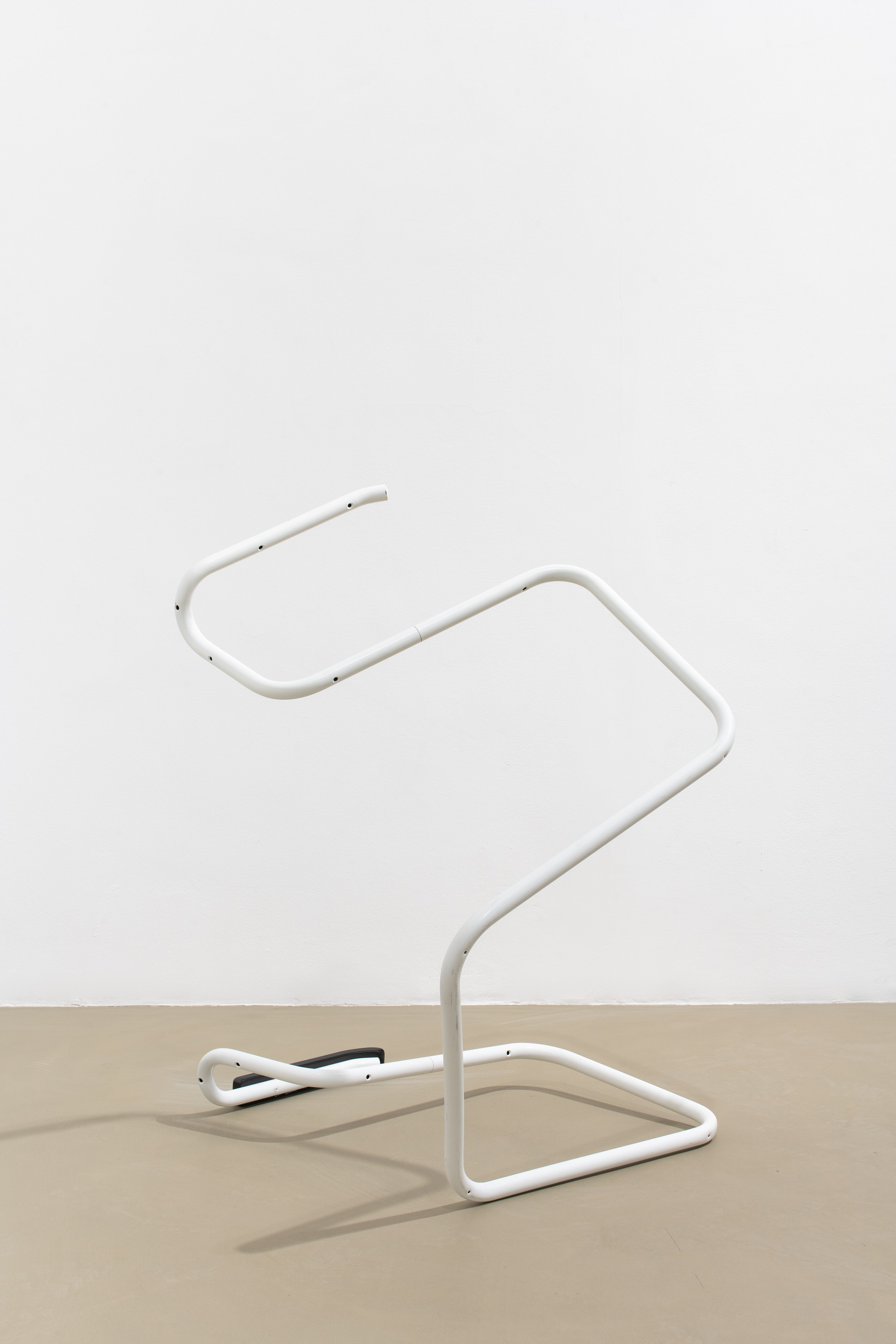 Je suis la chaise, Je suis la chaise at Galerie Chantal Crousel, photo 28