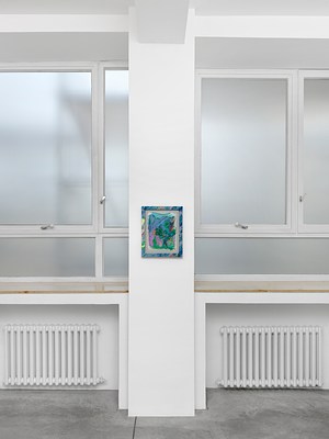 Image 14 of 42