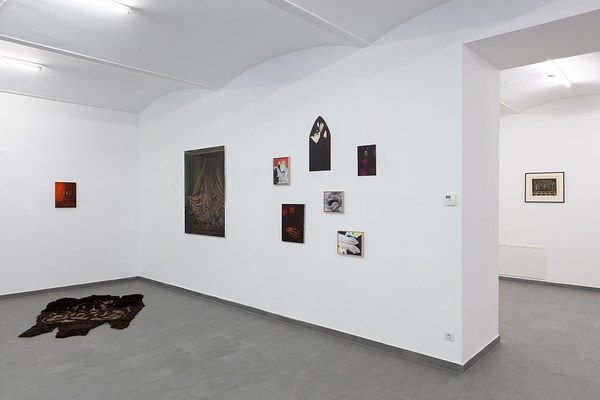 Image 2 of 29