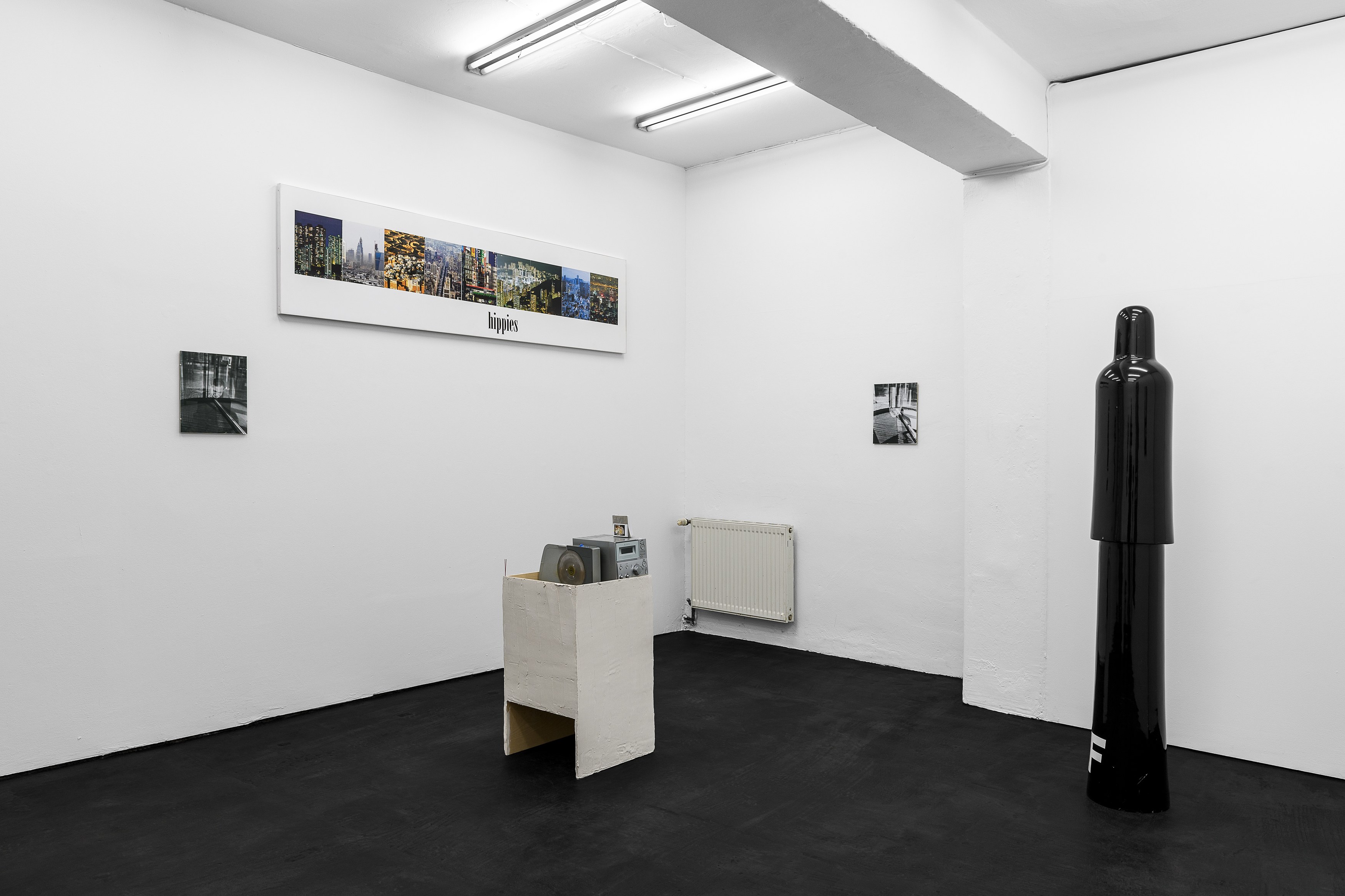 Opening Night, Opening Night at Schiefe Zähne, photo 2