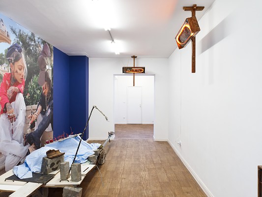Image 7 of 72