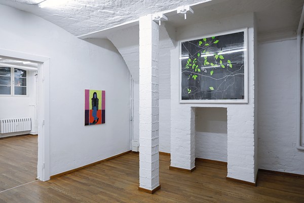 Image 4 of 32