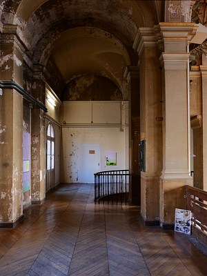 Image 11 of 36