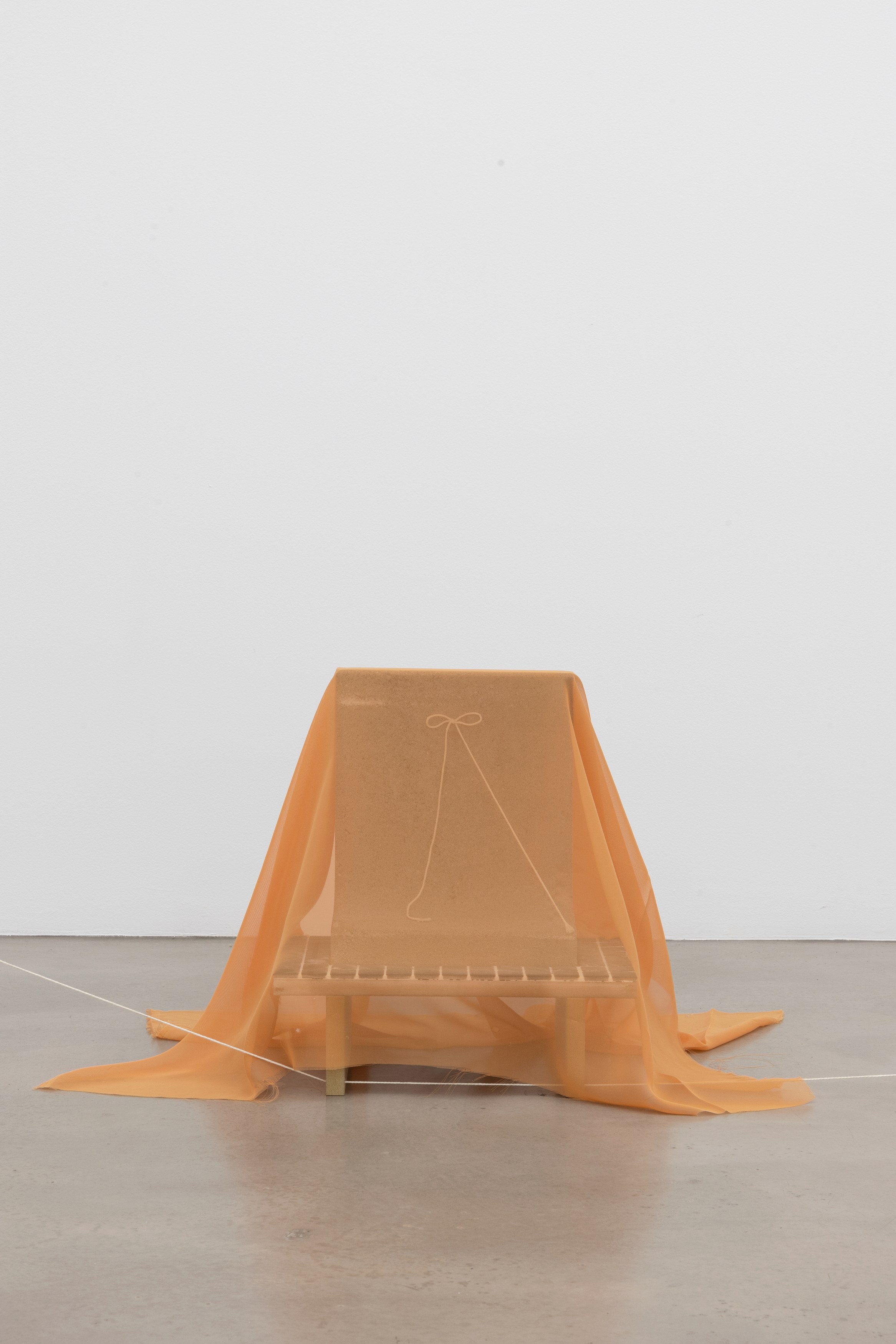 Phung-Tien Phan, is blue at Édouard Montassut, photo 11