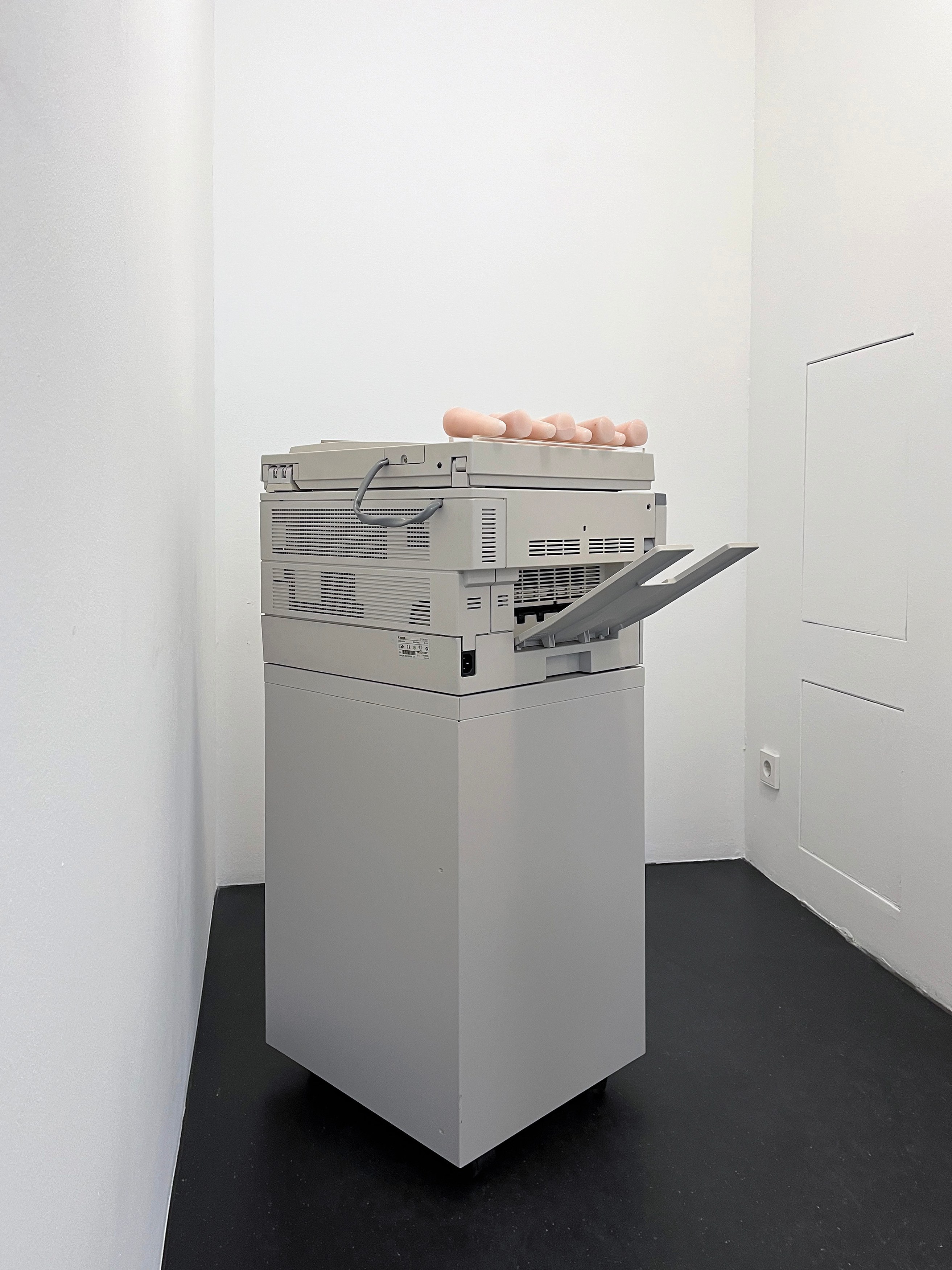 Alexandra Bircken, Raphaela Vogel, Bojan Šarčević, Ich-Maschine at BQ, photo 4