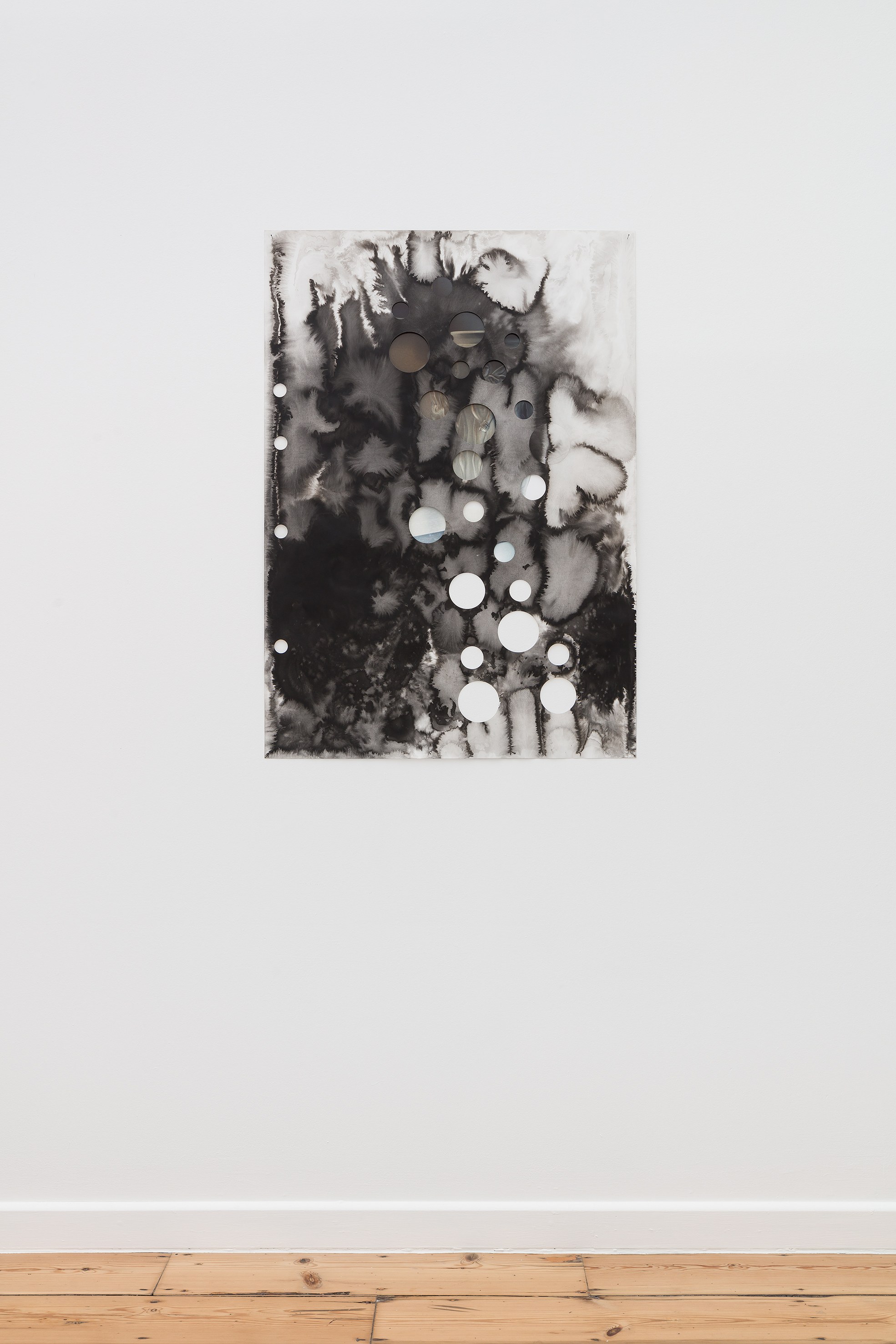 Dirk Stewen, PAPER MOONS at Studio M, photo 2