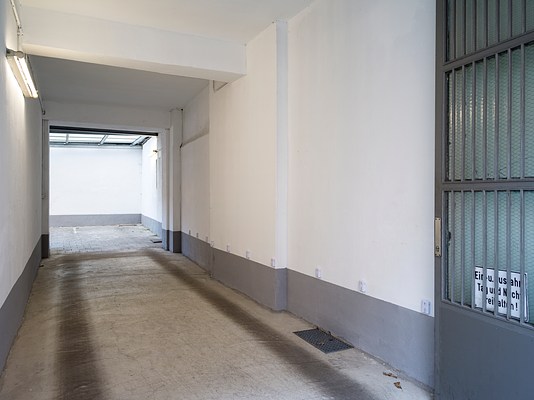 Image 4 of 34