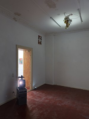 Image 27 of 30
