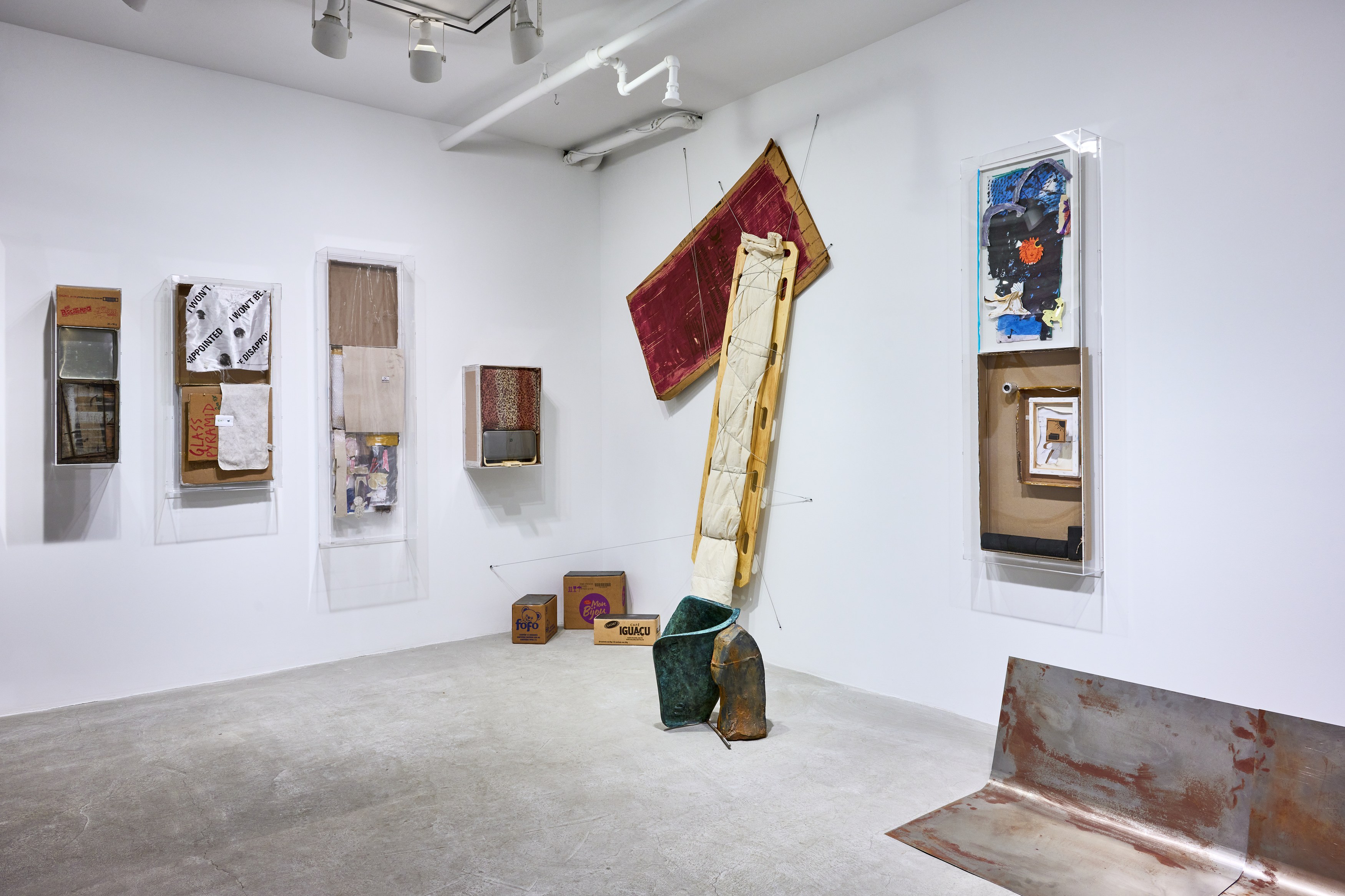 Adriano Costa, MILK OF SLUMS - RUA DOS CACIQUES at Mendes Wood DM, photo 3