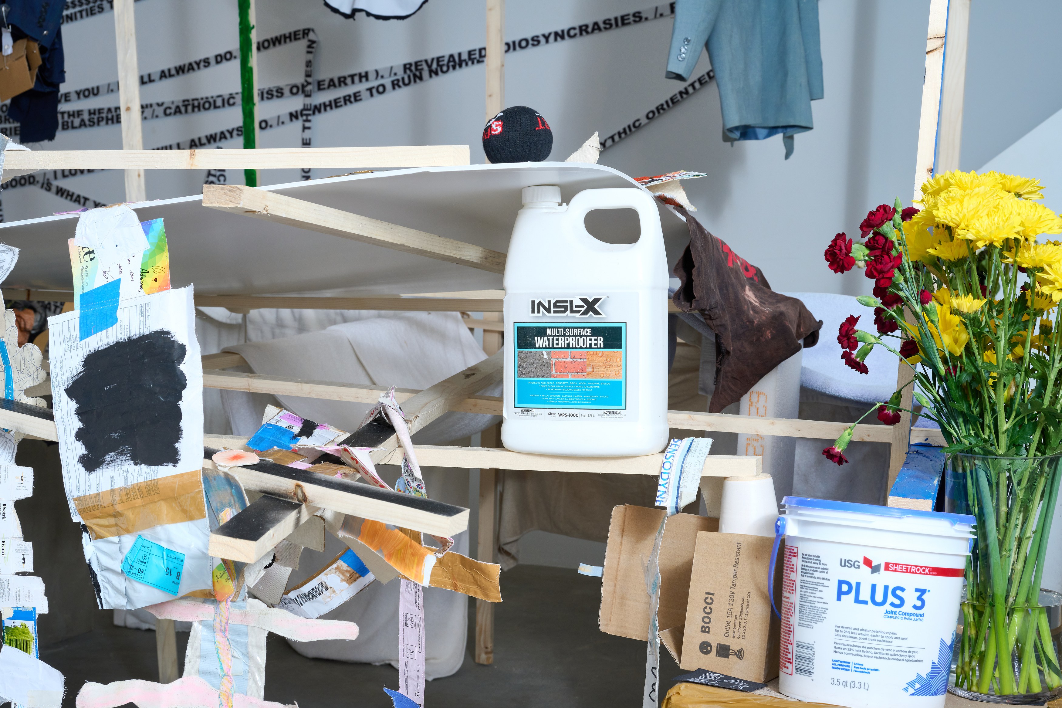Adriano Costa, MILK OF SLUMS - RUA DOS CACIQUES at Mendes Wood DM, photo 6