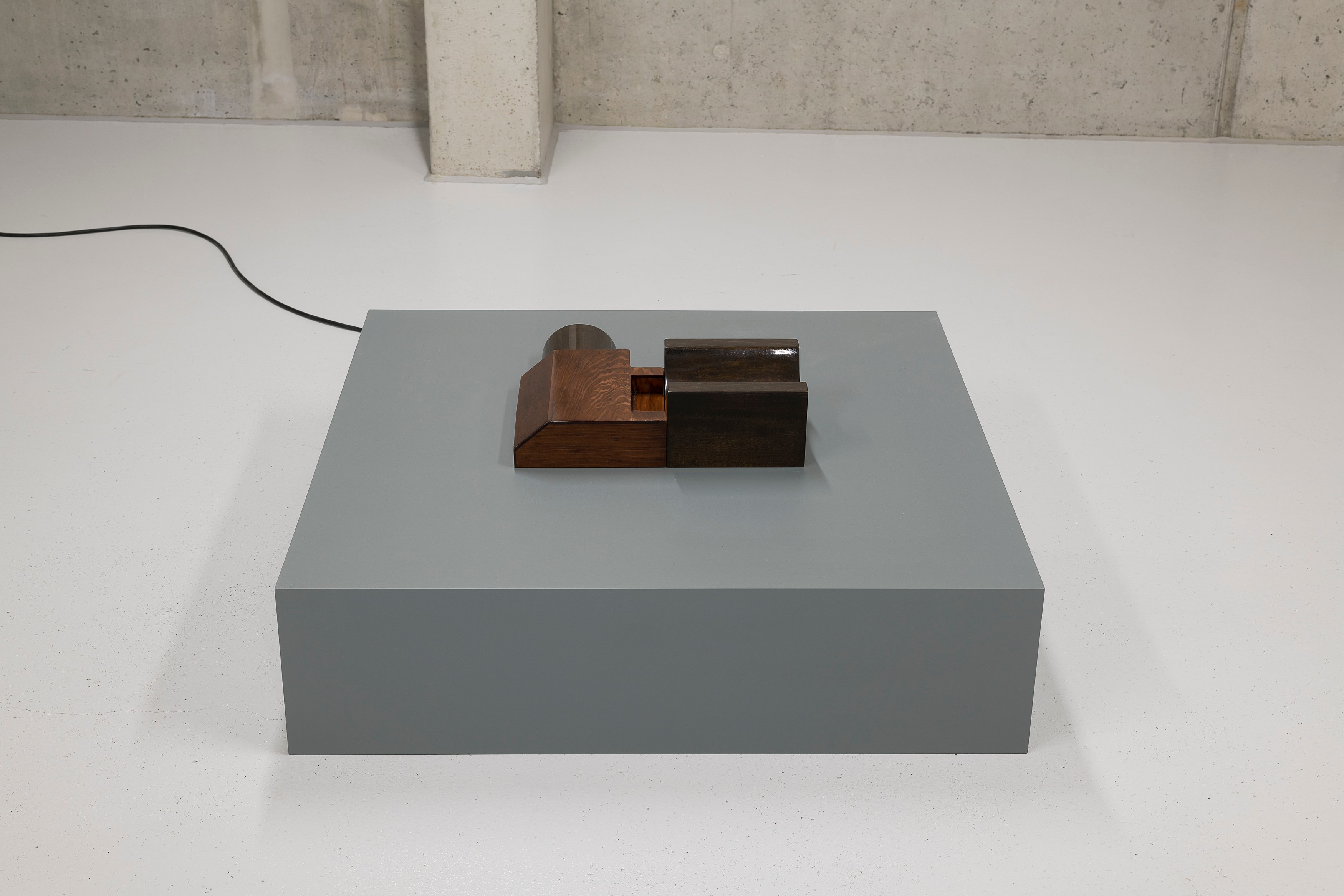 Dora Budor, OLD WORLD at Galerie Molitor, photo 15