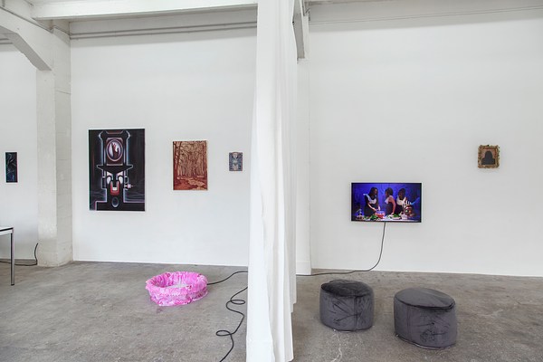 Image 7 of 27