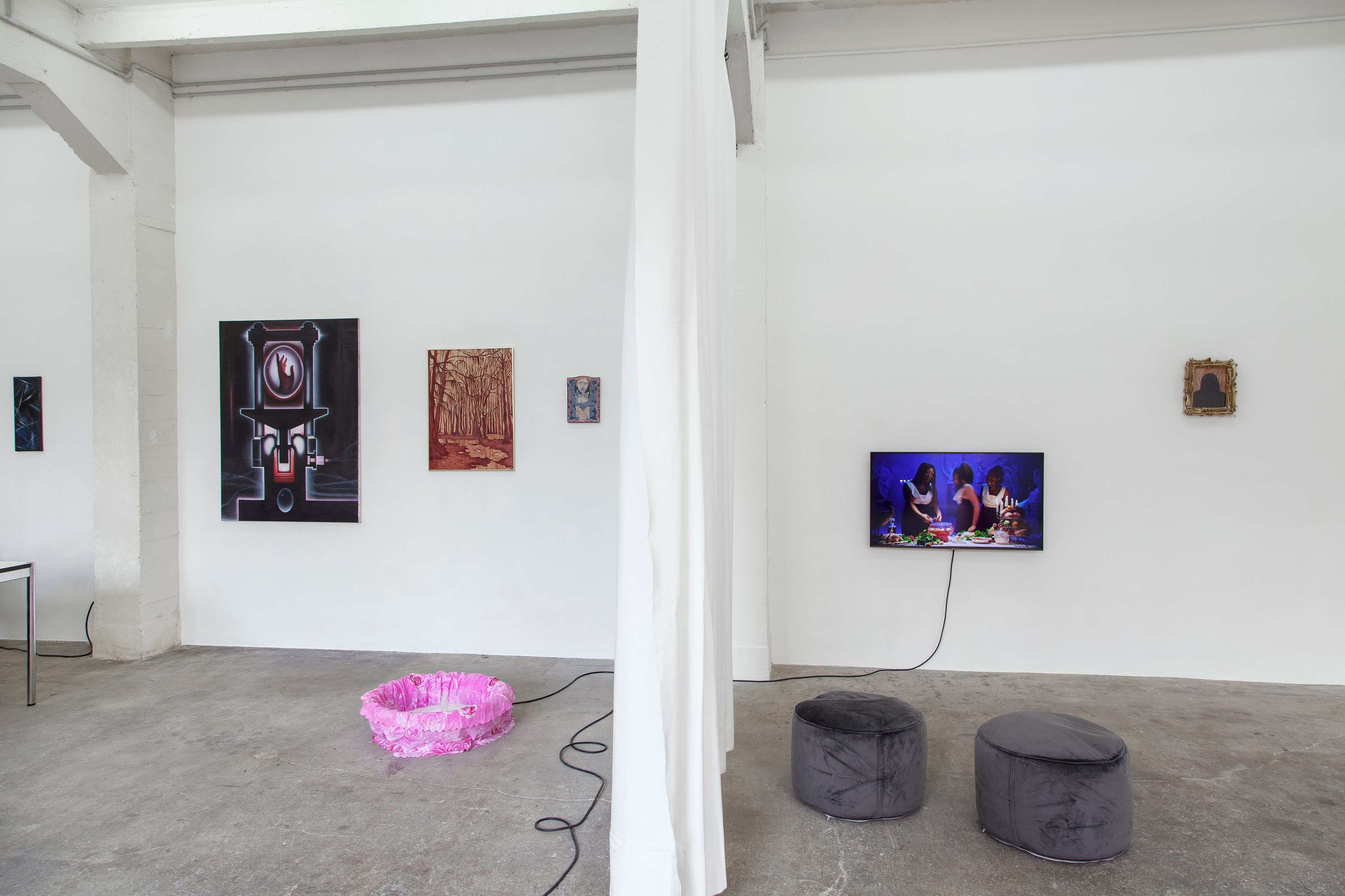 Alison Flora, Robin Laurens, Valentin Noujaïm, J’Aime la Vie Quand t’es Là at Exo Exo, photo 7