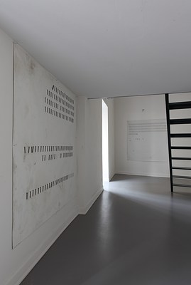 Image 14 of 32