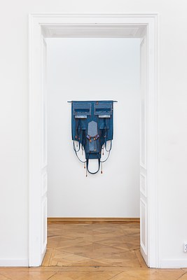 Image 11 of 27
