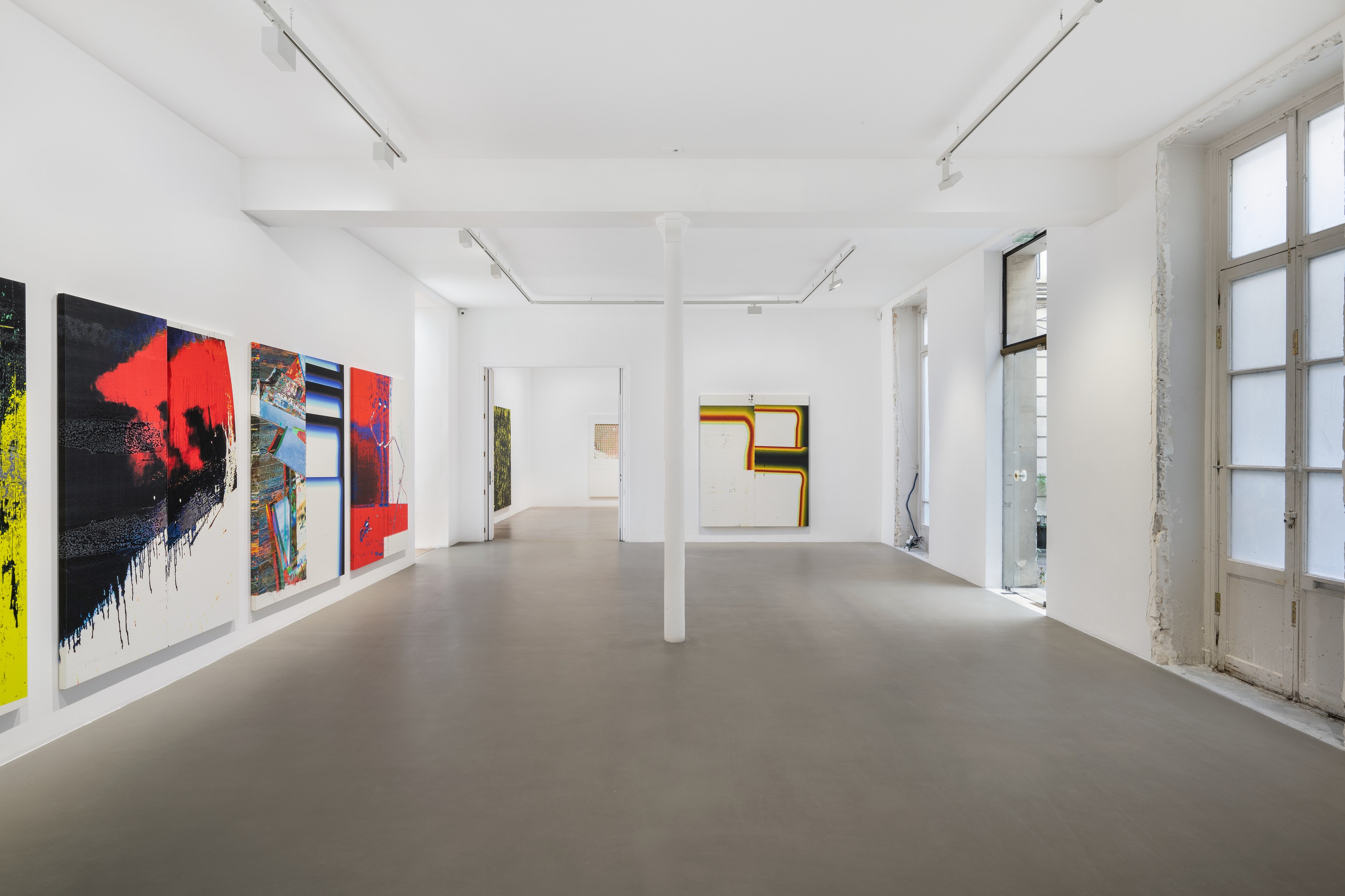 Wade Guyton, Untitled at Galerie Chantal Crousel, photo 2