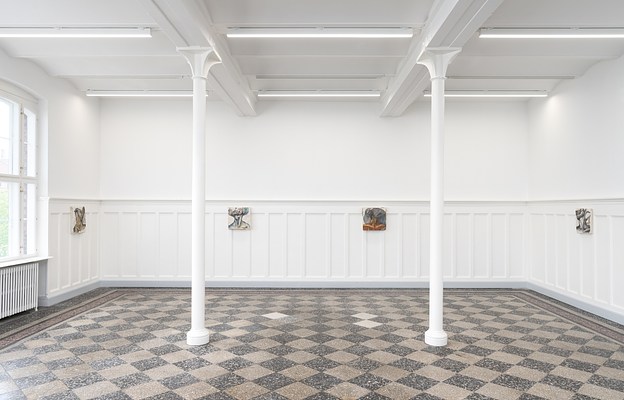 Image 2 of 18