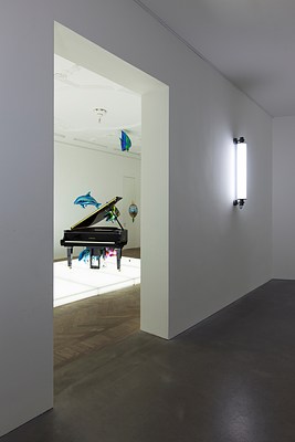 Image 4 of 7
