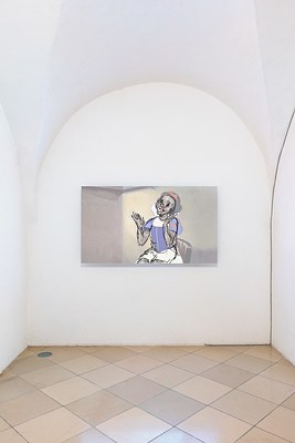 Image 4 of 32