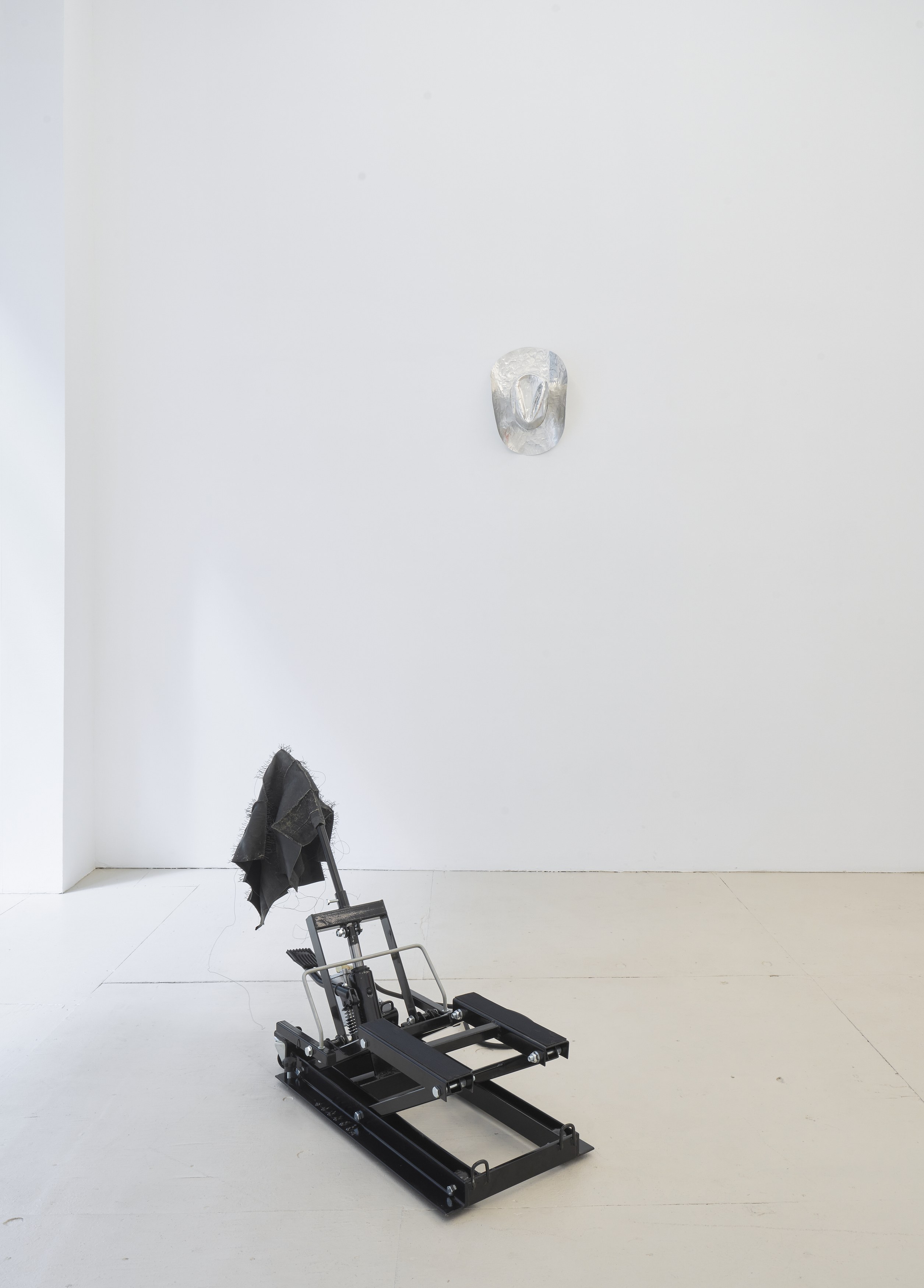 Ideal Shapes of Disappearing, Ideal Shapes of Disappearing at Silke Lindner, photo 7