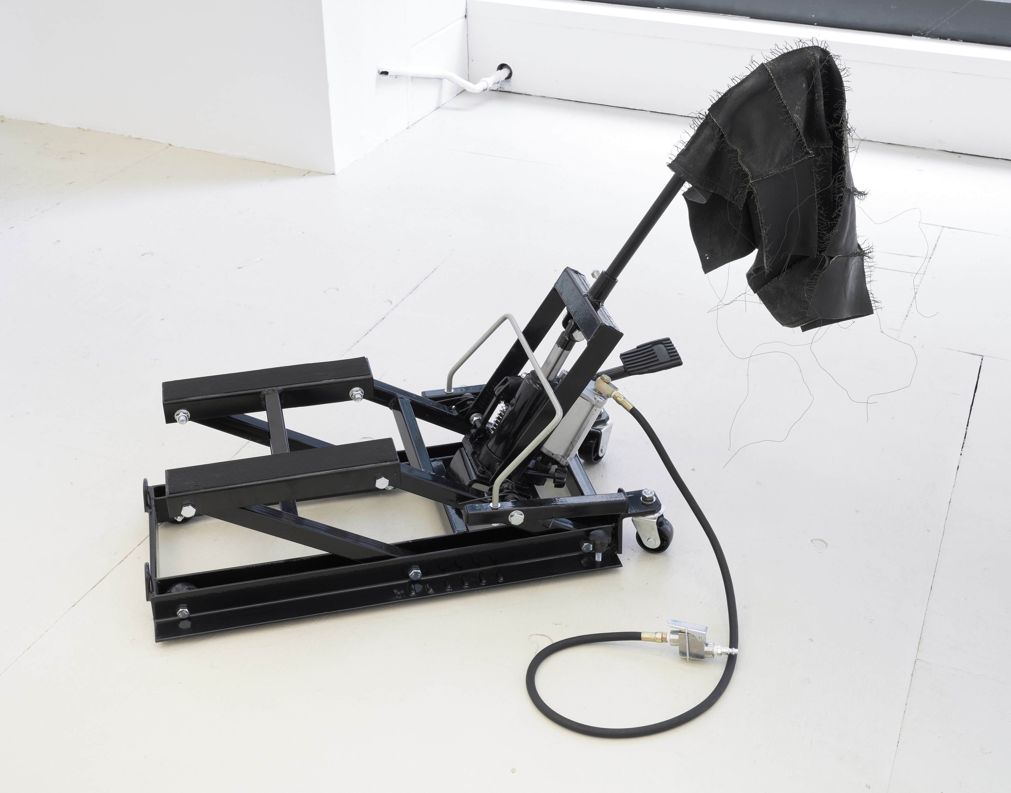 Ideal Shapes of Disappearing, Ideal Shapes of Disappearing at Silke Lindner, photo 26