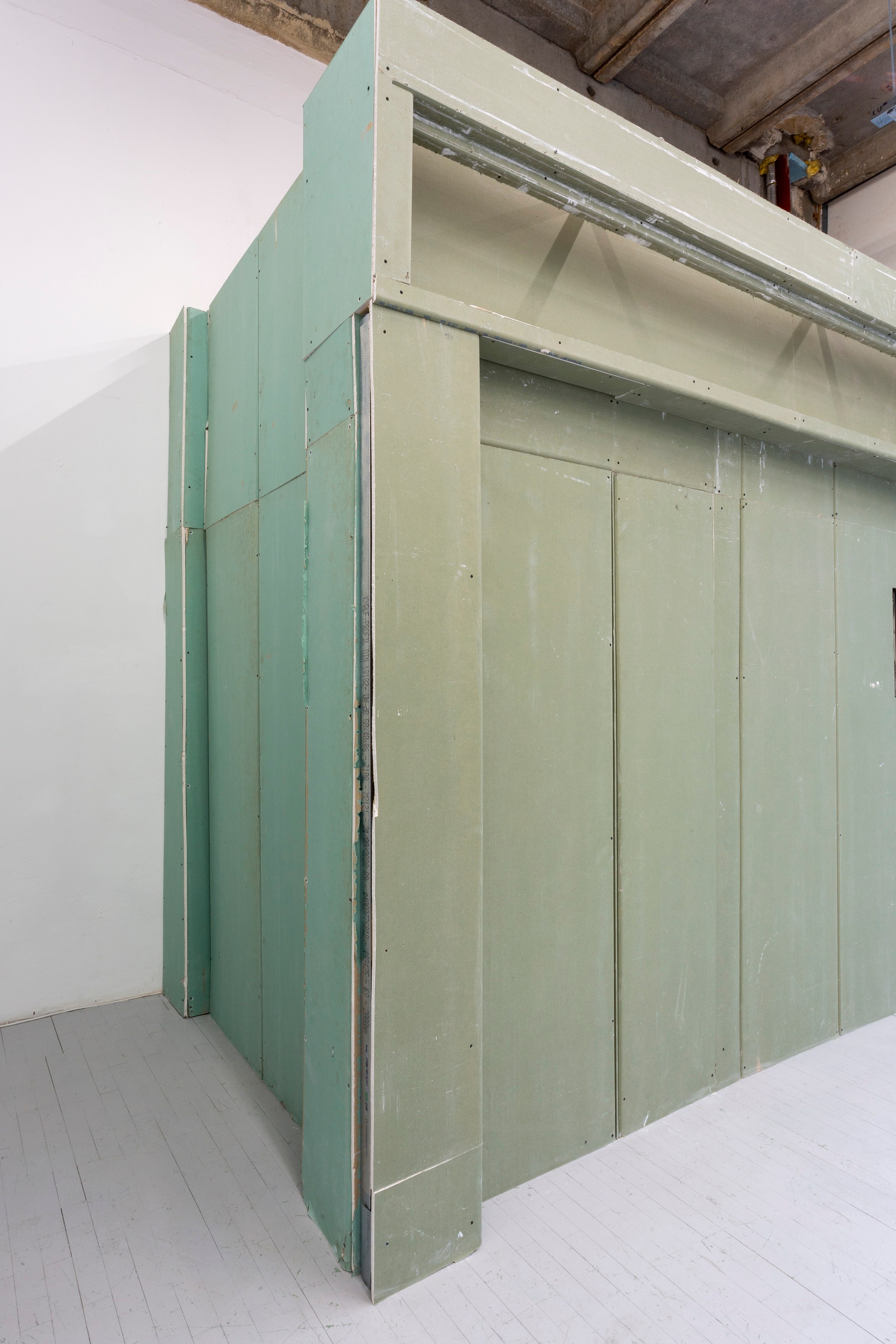 Onur Gökmen, Possession at Scherben, photo 4