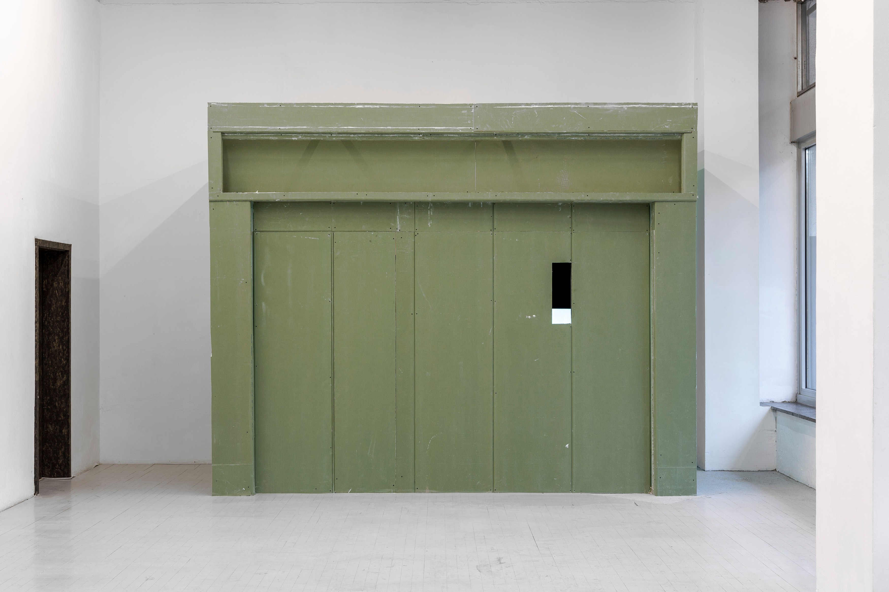 Onur Gökmen, Possession at Scherben, photo 2