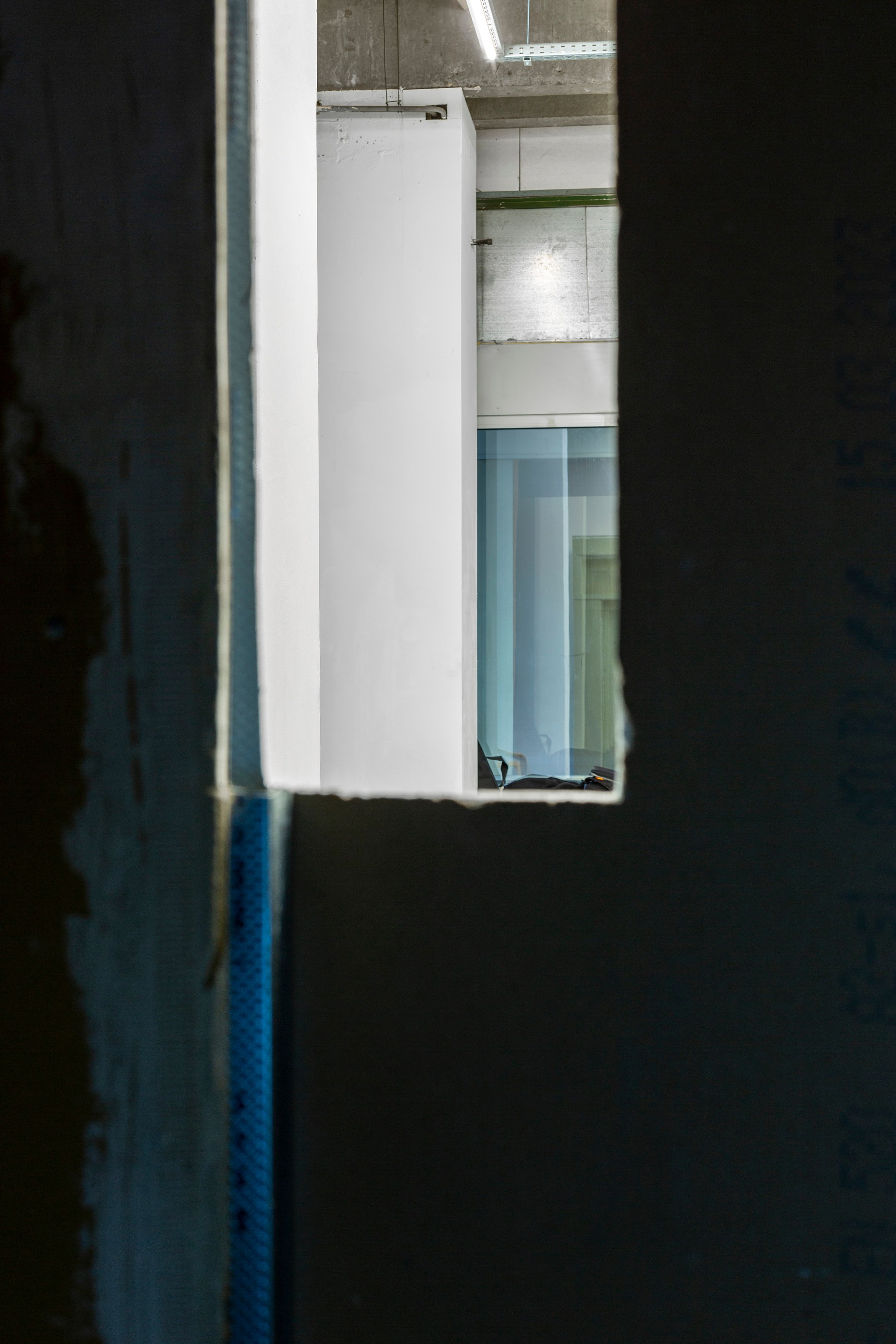 Onur Gökmen, Possession at Scherben, photo 10