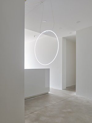 Image 2 of 16