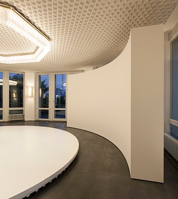 Image 9 of 9