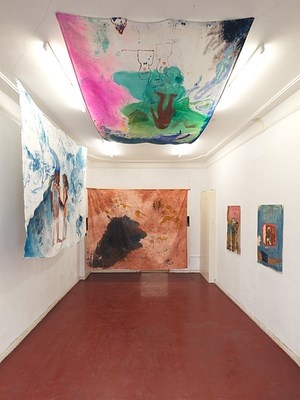 Image 2 of 33