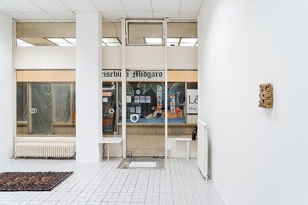 Image 4 of 12