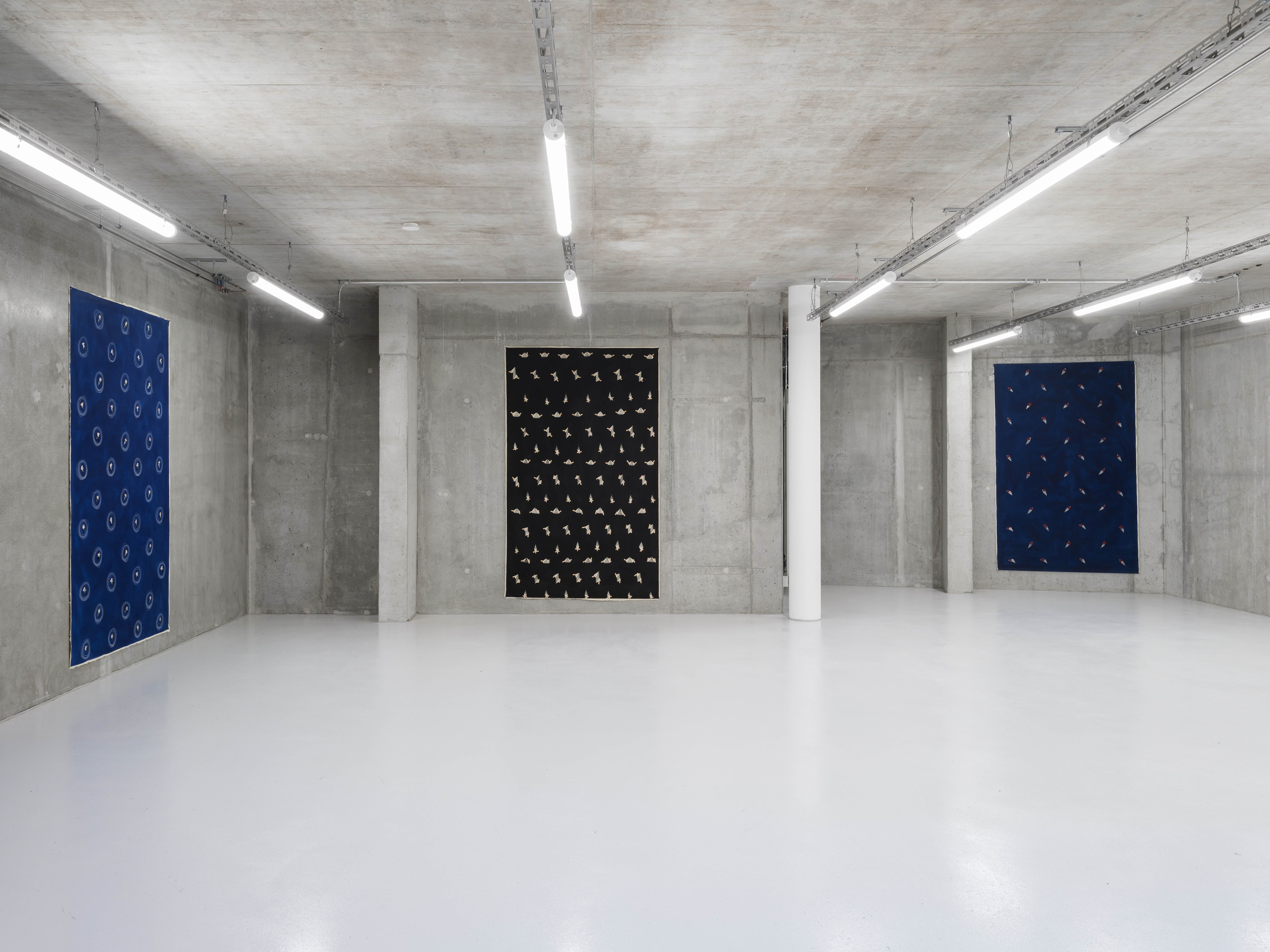 Edita Schubert, Self-Portrait Behind a Perforated Canvas at Galerie Molitor, photo 5