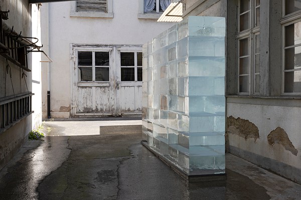 Image 4 of 25