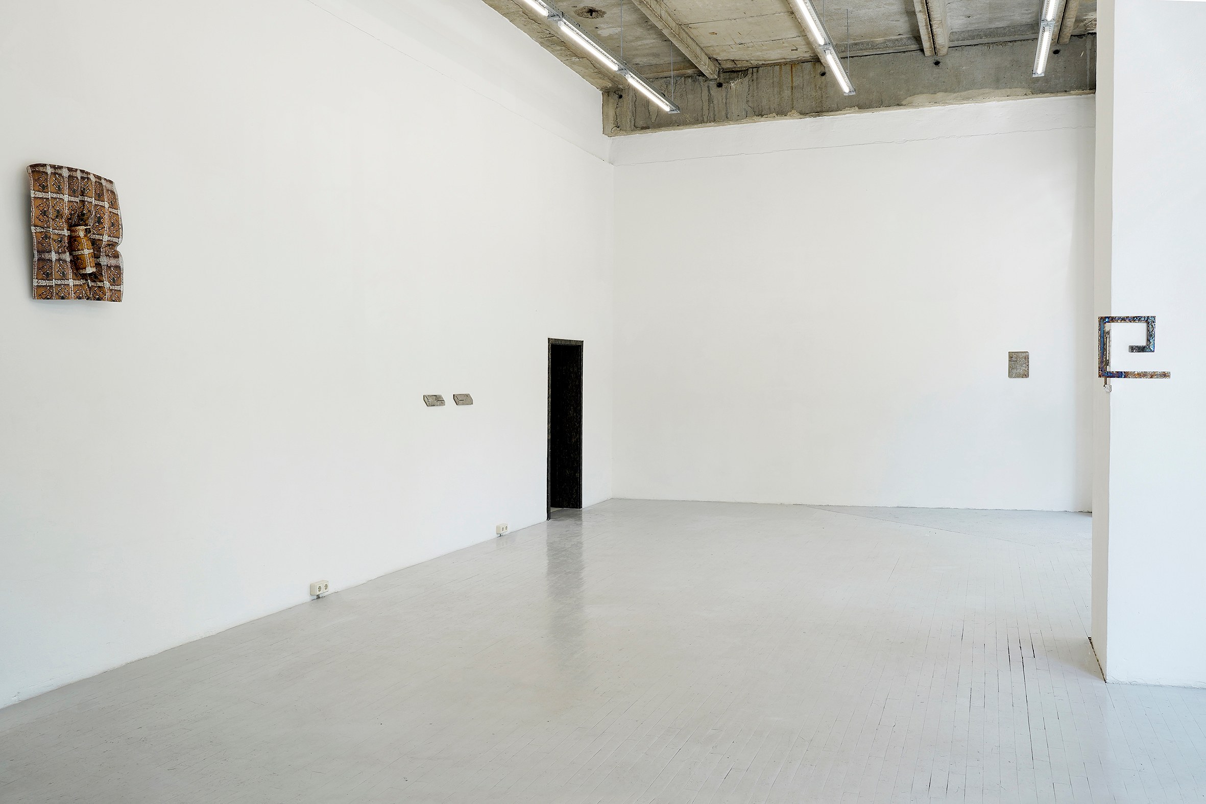 Mika Schwarz, A Knight’s Willing Suspension of Disbelief at Scherben, photo 8
