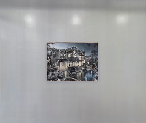 Image 1 of 32