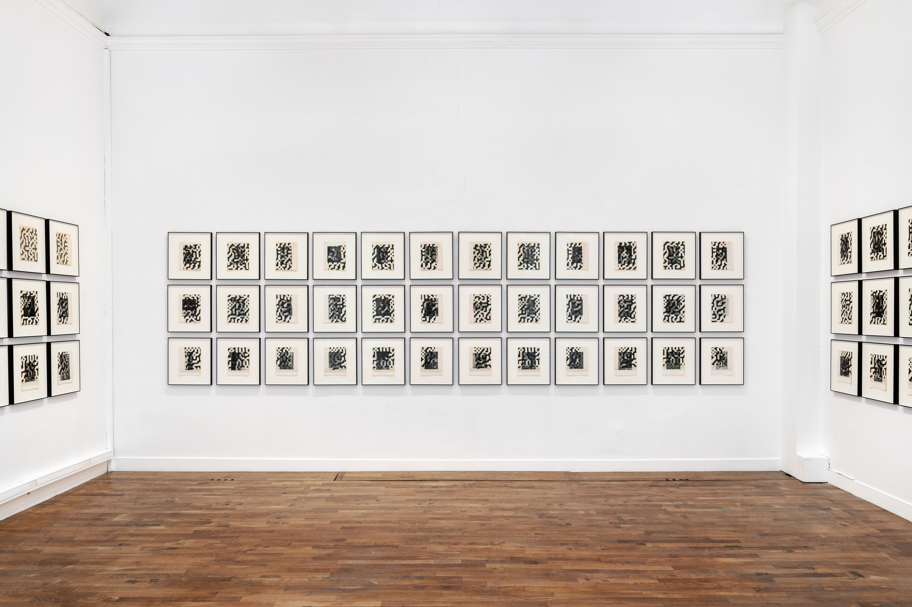 Wade Guyton, Galerie Matthiesen, Ausstellung, Edouard Manet, 1928, 6. Februar bis 18. März, Vol. II at Galerie Chantal Crousel, photo 4