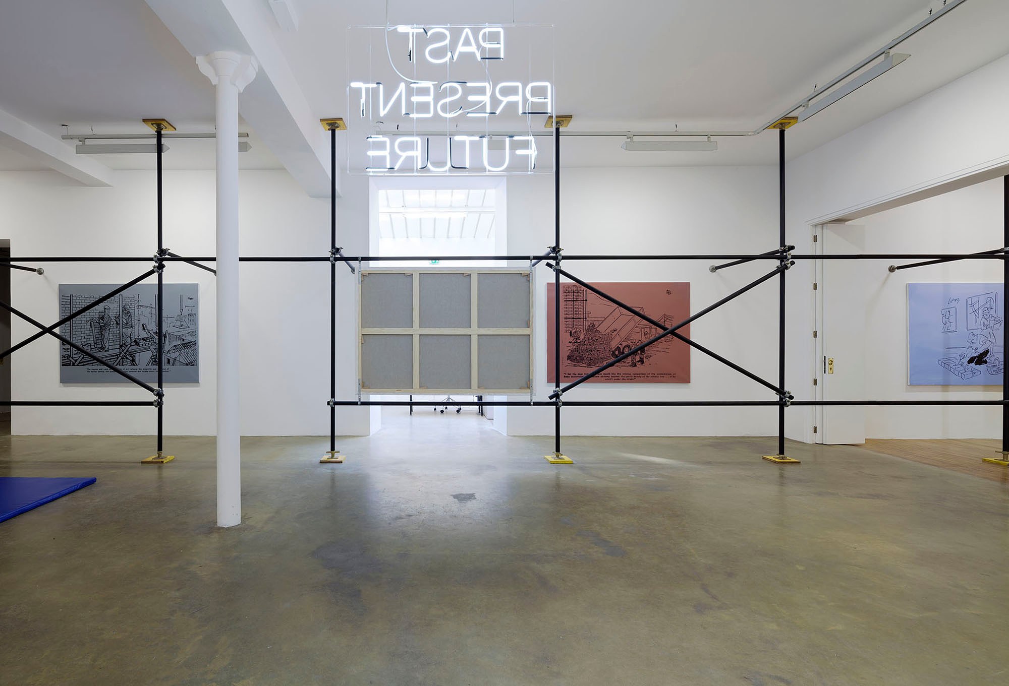 Claire Fontaine, Equivalences et Généralités at Galerie Chantal Crousel, photo 4