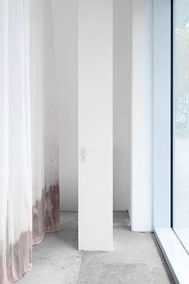 Image 4 of 21